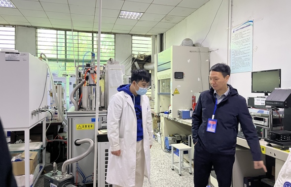 “迎元旦 创平安”——南昌航空大学开展实验室安全大检查